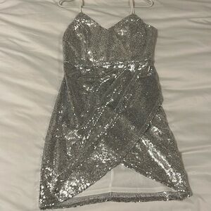 Lulus Forever Your Girl Silver Sequin Sleeveless Mini Bodycon Dress Size M